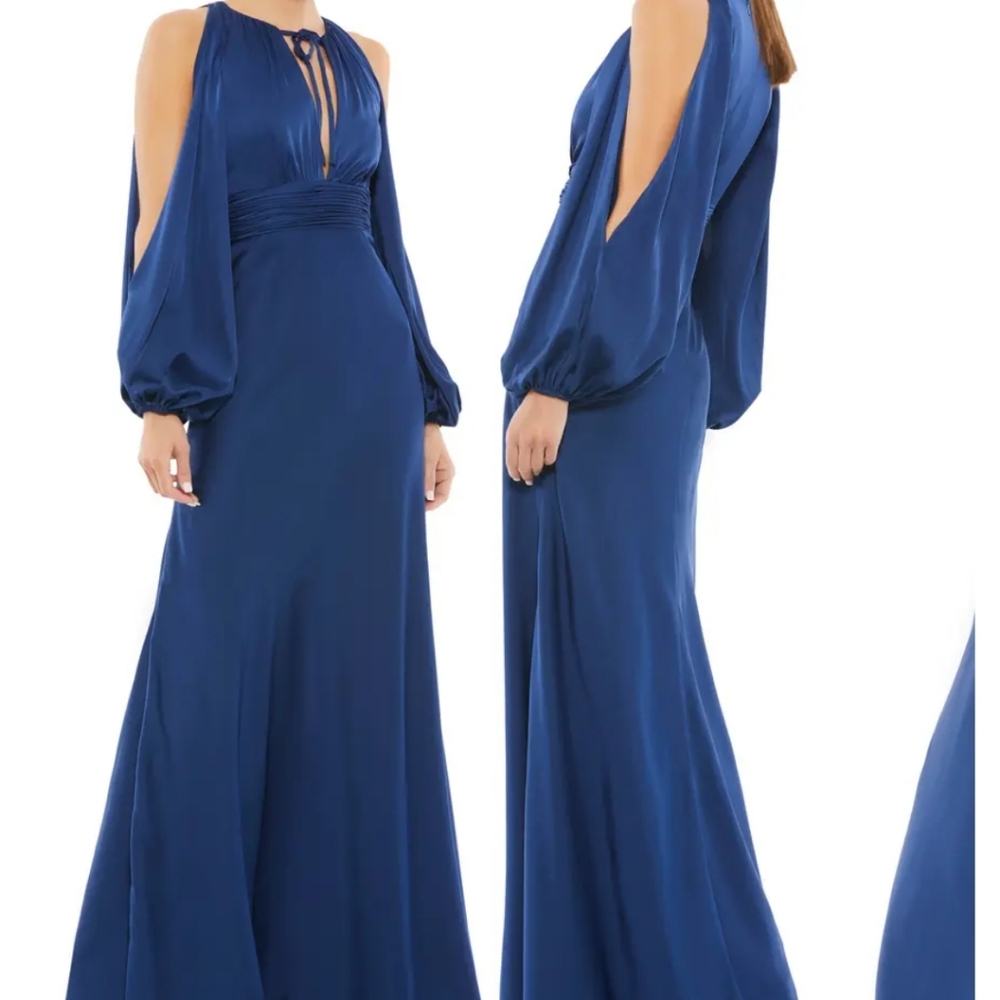 NWT MAC DUGGAL Plunge Neck Long Sleeve Satin Gown